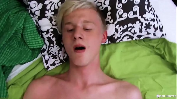Czech hunter gay com buceta dando para o parceiro dotado
