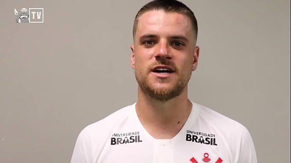 Fifa strip sem tarja com a gostosa Ray Mattos e aruan felix