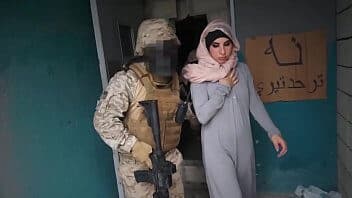 Pornografico mulher arabe transando com soldados dos EUA