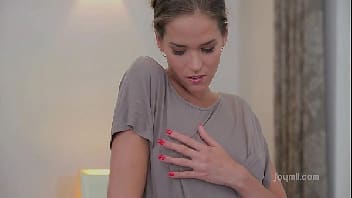 Pepeca lisinha da branquinha safadinha fazendo sexo na mesa de jantar