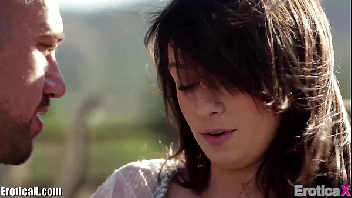 Sexo em trio casal chama outro cara para a sacanagem