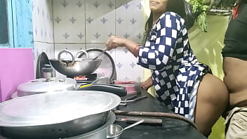 Xvideos comendo a empregada tarada na cozinha de casa