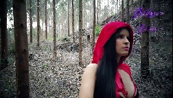 Chapeuzinho vermelho porno fodendo com o lobo mal na floresta