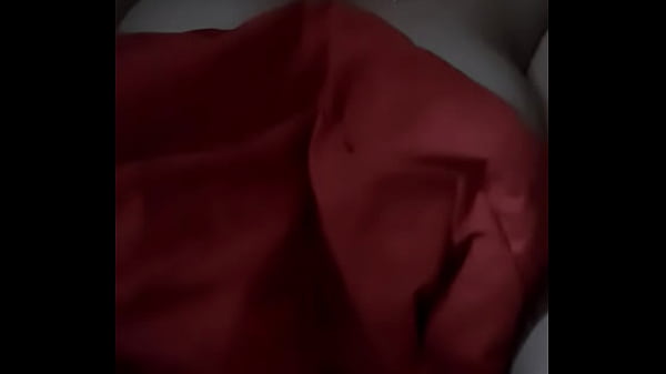 Peitos gifs grandes durinhos sendo exibidos no banheiro