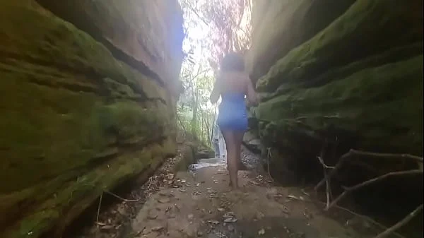 Aventura no Meio do Matão: Casal Brasileiro Transando no Trem Abandonado