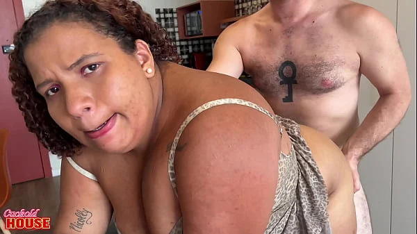 BBW brasileira sentindo a rola na buceta e gemendo de prazer sem parar