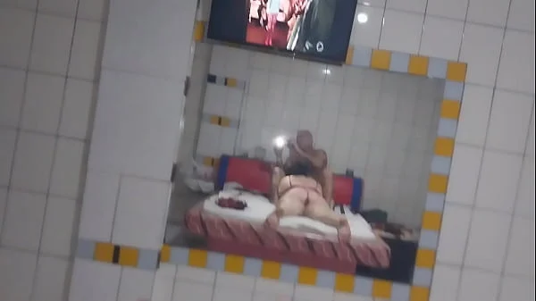 Dorynha Submissa Brasileira e Seu Mestre em Cenas Quentes de BDSM no Quarto