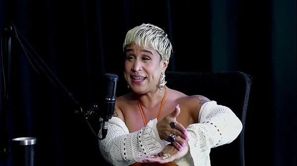 Just Joana fala putaria e safadeza no Porn Cast Brazil, confira a entrevista quente