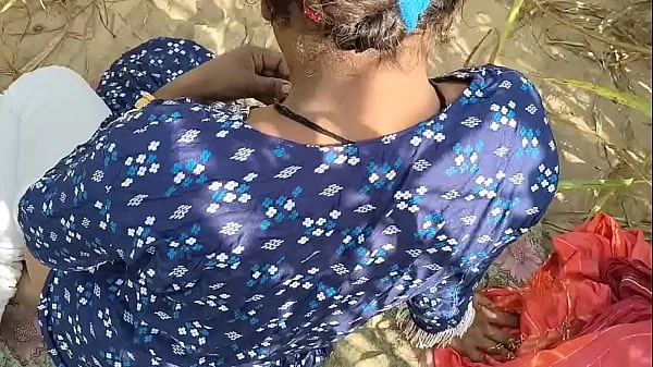 Moça indiana leva rola do ex no modo cachorrinho e geme em hindi