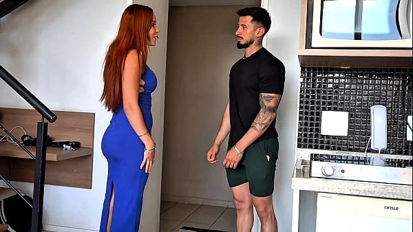 Moça ruiva de rabo de cavalo paga o delivery com muito sexo e tesão brasileiro