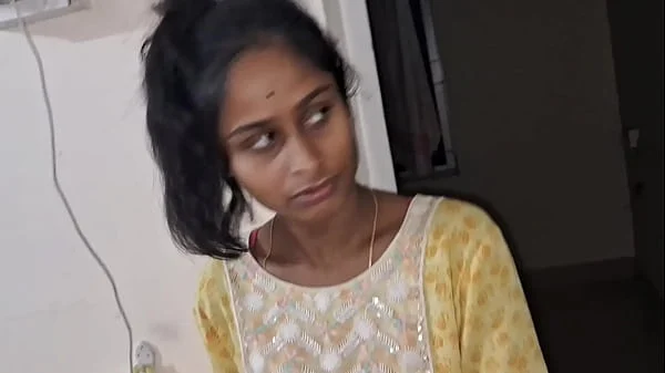 Novinha com bucetinha pequena e bunda enorme levando rola com vontade.