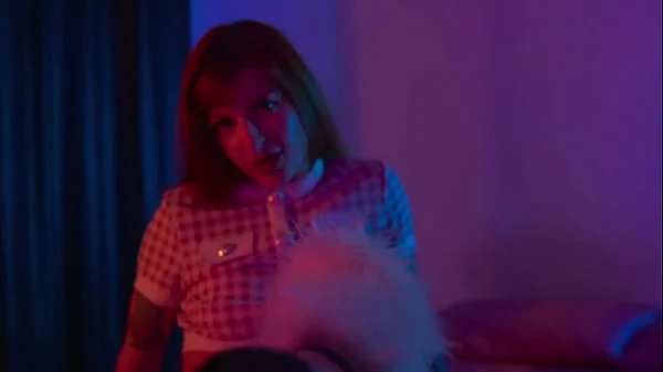 Pedicure gostosa que vai te deixar de pau duro e com tesão