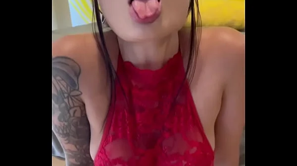 Senta aqui e goza na minha boca, vou te guiar nessa punheta até o último jato.